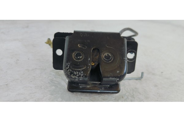 Recambio de cerradura maletero / porton para kia sorento 2.5 crdi ex referencia OEM IAM 812303E000  