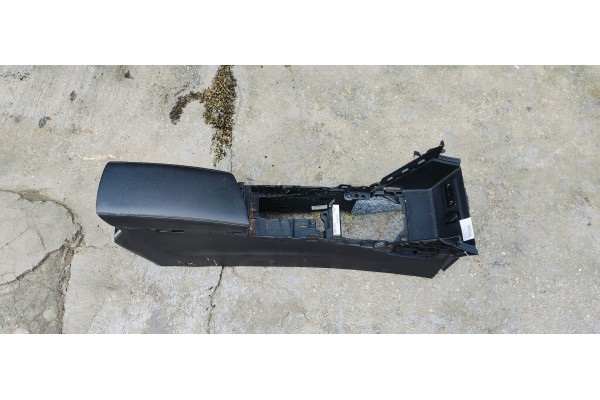 Recambio de apoyabrazos central para renault megane iv berlina 5p megane iv berlina fase 1 referencia OEM IAM 969105792R  