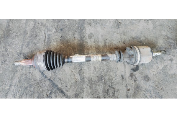 Recambio de transmision delantera izquierda para renault scenic ii 1.5dci 105 referencia OEM IAM 8200330413  