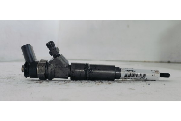 Recambio de inyector para bmw serie 1 berlina (e81/e87) 118d referencia OEM IAM 0445110209  