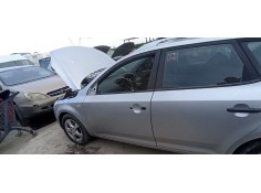 Recambio de puerta delantera izquierda para kia cee´d sporty wagon 1.6 crdi cat referencia OEM IAM   