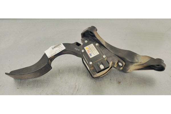 Recambio de pedal acelerador para hyundai santa fe (bm) 2.2 crdi style 4x4 referencia OEM IAM 327262B100  