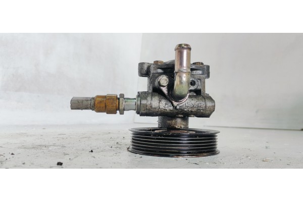 Recambio de bomba direccion para seat ibiza (6k1) stella referencia OEM IAM 038145255A  