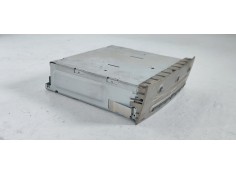 Recambio de sistema audio / radio cd para renault megane ii coupe/cabrio luxe dynamique referencia OEM IAM 8200505121A  