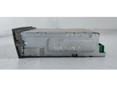 Recambio de sistema audio / radio cd para renault megane ii coupe/cabrio luxe dynamique referencia OEM IAM 8200505121A  