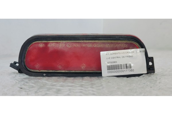 Recambio de luz central de freno para kia sorento 2.5 crdi ex referencia OEM IAM 927003E0  