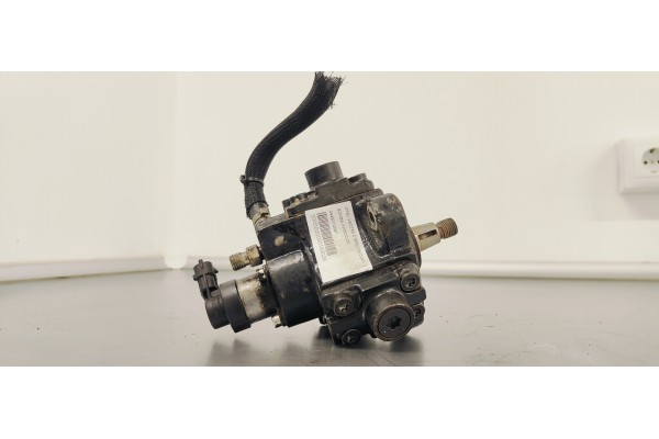 Recambio de bomba inyeccion para opel vectra c berlina comfort referencia OEM IAM 0445010097  