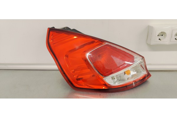 Recambio de piloto trasero izquierdo para ford fiesta (ccn) 1.0i turbo 100 referencia OEM IAM C1BB13405AE  