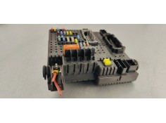 Recambio de caja reles / fusibles para volvo xc90 2.4 d5 163 4x4 referencia OEM IAM 12217799  