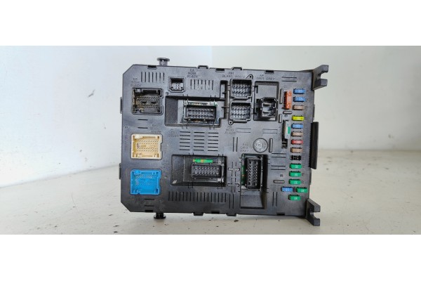 Recambio de caja reles / fusibles para citroen c4 coupe 1.6 16v hdi fap referencia OEM IAM 216777914  