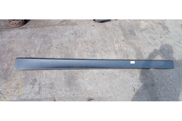 Recambio de faldon lateral para bmw serie 3 lim. (f30) 2.0 turbodiesel referencia OEM IAM   