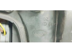 Recambio de faro derecho para chrysler voyager (rg) 2.8 crd lx grand voyager referencia OEM IAM 6240200000  