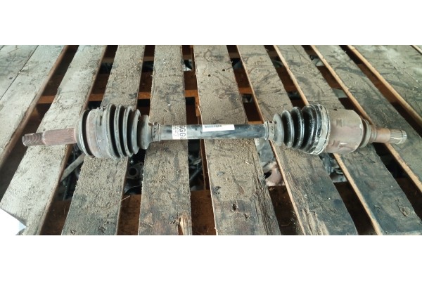 Recambio de transmision delantera izquierda para toyota yaris 1.4 turbodiesel cat referencia OEM IAM 434200D180B  