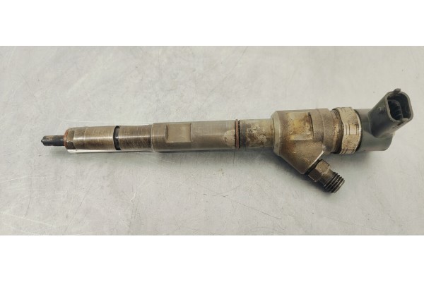 Recambio de inyector para kia sorento 2.5 crdi ex referencia OEM IAM 0445110274  