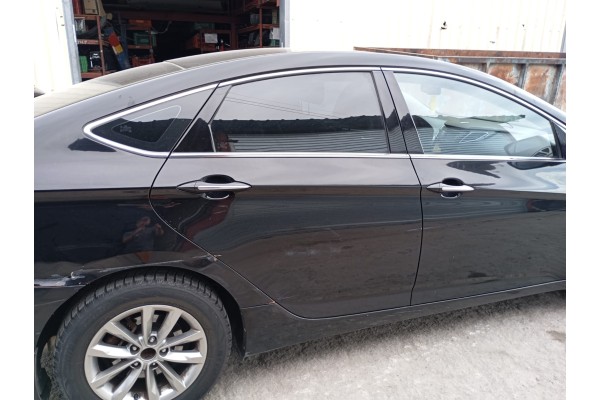 Recambio de puerta trasera derecha para hyundai i40 style referencia OEM IAM   