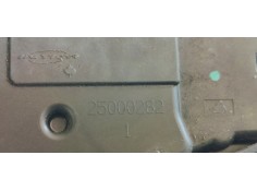 Recambio de cerradura puerta trasera derecha para chrysler grand voyager limited referencia OEM IAM 25000282  