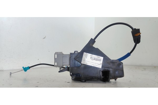 Recambio de cerradura puerta trasera derecha para citroen c4 berlina collection referencia OEM IAM   