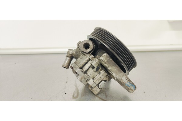 Recambio de bomba direccion para bmw x3 (e83) 3.0d 204 4x4 referencia OEM IAM 32421740858  