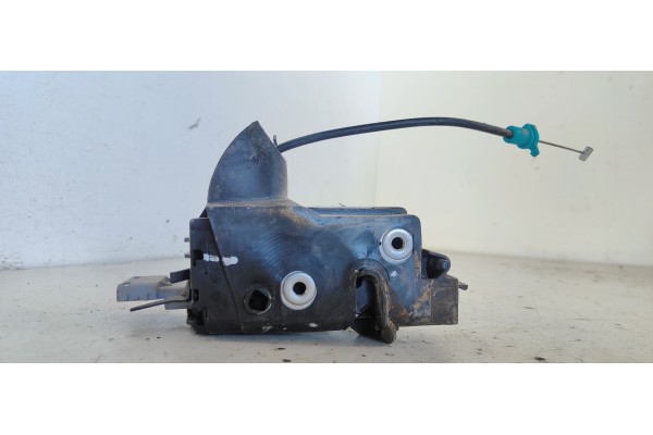 Recambio de cerradura puerta trasera izquierda para citroen c4 berlina 1.4 16v referencia OEM IAM   