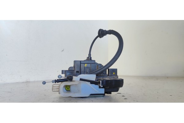 Recambio de cerradura puerta delantera derecha para kia cee´d sporty wagon ex referencia OEM IAM   