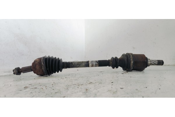 Recambio de transmision delantera izquierda para renault scenic ii confort dynamique referencia OEM IAM 8200330413  