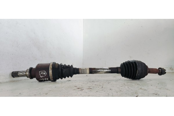 Recambio de transmision delantera izquierda para renault clio iii 1.5dci 85 referencia OEM IAM 8200499585  