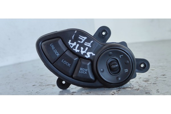 Recambio de mando retrovisor para hyundai santa fe (sm) 2.7 gls full 4x4 referencia OEM IAM 9353026000  