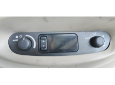 Recambio de sistema dvd para chrysler voyager (rg) 3.3 v6 cat referencia OEM IAM P05005009AD  