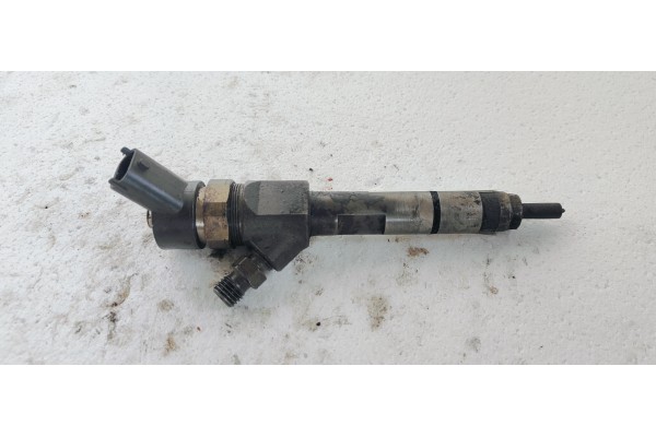 Recambio de inyector para renault scenic ii emotion referencia OEM IAM 0445110230  