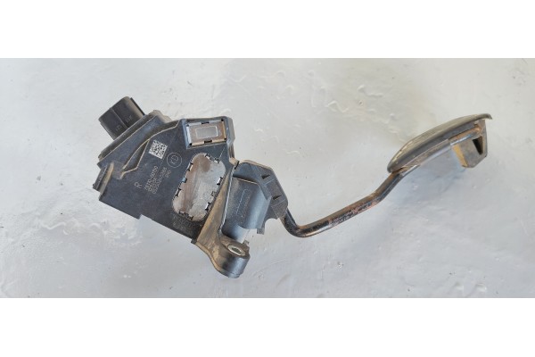 Recambio de potenciometro pedal para toyota yaris 1.3 16v cat referencia OEM IAM 781100D150  