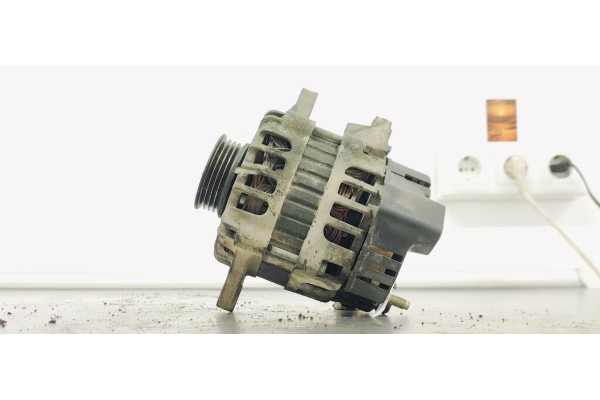 Recambio de alternador para hyundai getz (tb) 1.1 básico referencia OEM IAM 3730002551  