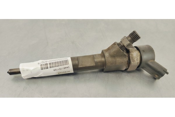 Recambio de inyector para renault megane ii classic berlina confort expression referencia OEM IAM 0445110110A  