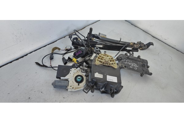 Recambio de elevalunas delantero derecho para seat leon (1p1) 1.9 tdi referencia OEM IAM 1P0837402E  