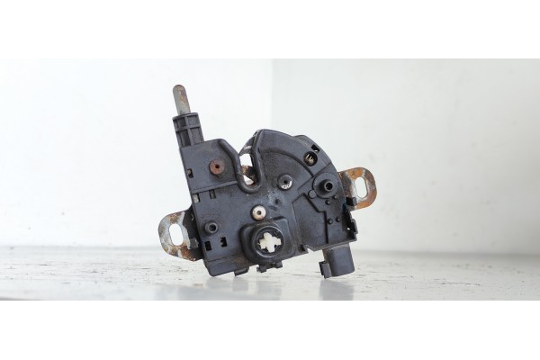 Recambio de cerradura capo para ford c-max (cb3) 1.6 tdci cat referencia OEM IAM 3M5118700AB  