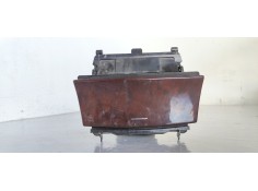 Recambio de cenicero para mercedes-benz clase c (w203) berlina 220 cdi (203.006) referencia OEM IAM A2036800852  