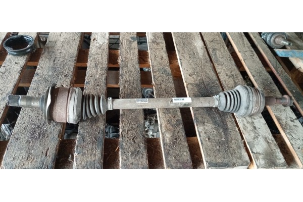 Recambio de transmision delantera izquierda para chrysler 300 c 3.0 crd executive referencia OEM IAM P04726035AD  