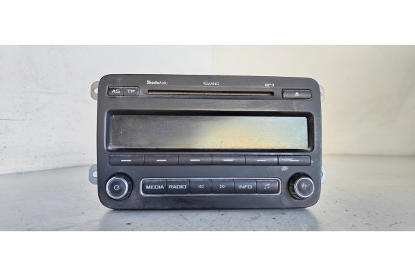 Recambio de sistema audio / radio cd para skoda fabia combi (5j5) 1.6 tdi referencia OEM IAM 5J0035161D  