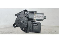 Recambio de motor elevalunas trasero derecho para renault scenic iii 1.6dci 130 fap referencia OEM IAM 827303178R  