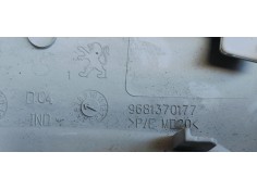 Recambio de luz interior para peugeot 308 1.4 i 100 referencia OEM IAM 9681370177  