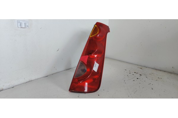 Recambio de piloto trasero derecho para nissan note 1.2 cat referencia OEM IAM   