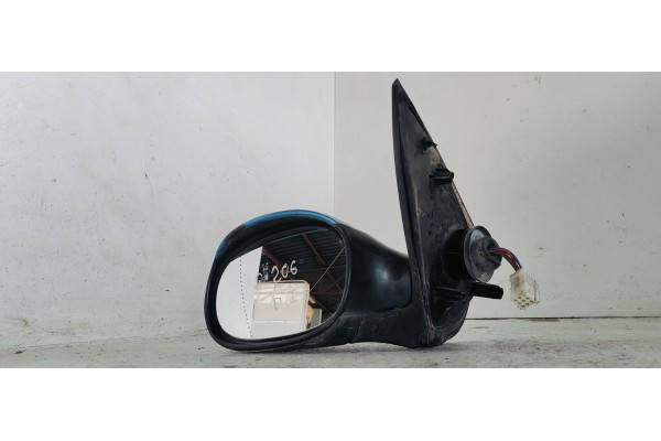 Recambio de retrovisor izquierdo para peugeot 206 berlina look referencia OEM IAM CP6465000  