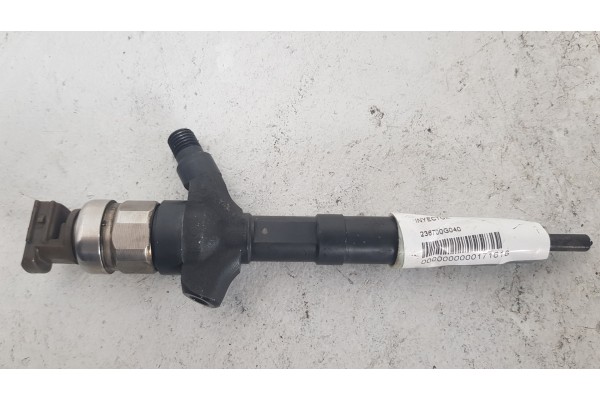 Recambio de inyector para toyota avensis berlina (t25) referencia OEM IAM 236700G040  