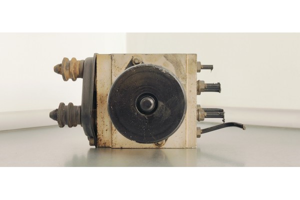 Recambio de abs para volkswagen passat berlina (3c2) 1.6 i 102 referencia OEM IAM 3C0614109D  