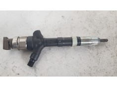 Recambio de inyector para toyota avensis berlina (t25) referencia OEM IAM 236700G040  