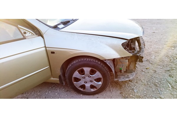 Recambio de aleta delantera derecha para kia cerato 2.0 turbodiesel cat referencia OEM IAM   