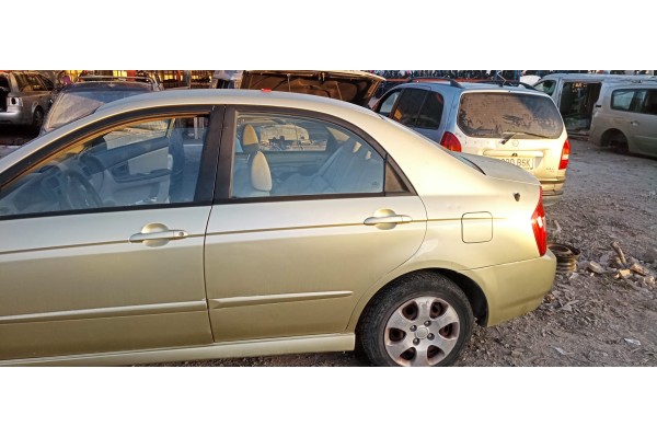 Recambio de puerta trasera izquierda para kia cerato 2.0 turbodiesel cat referencia OEM IAM   