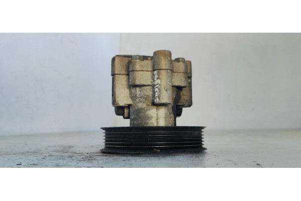 Recambio de bomba direccion para opel insignia berlina 2.0cdti 130 fap referencia OEM IAM 13309336  