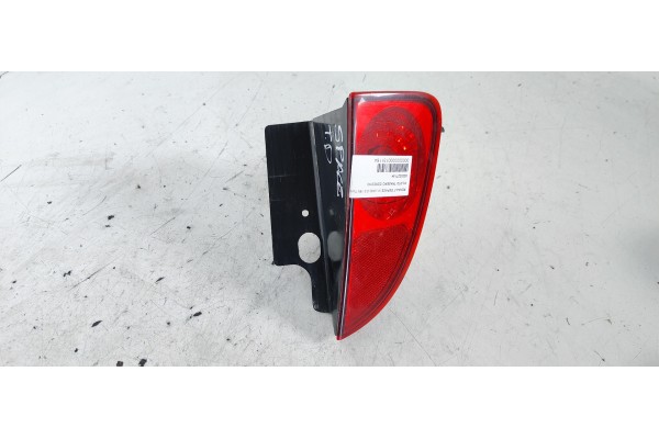 Recambio de piloto trasero derecho para renault espace iv (jk0) 2.0 16v turbo referencia OEM IAM 8200027154  