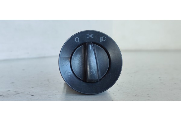 Recambio de mando luces para volkswagen polo berlina (6n2) 1.4 referencia OEM IAM 1C0941531A  