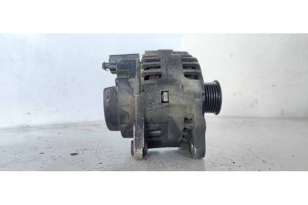 Recambio de alternador para volkswagen polo (9n1) conceptline referencia OEM IAM 03D903025H  